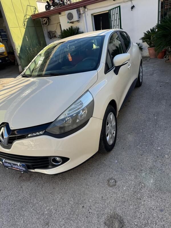 Usata Renault Clio IV 73 CV (53 kW) 2015 Beige Berlina