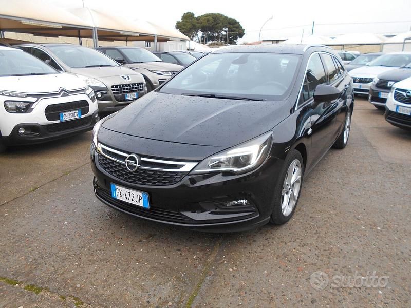 Usata Opel Astra Dynamic 110 CV (80 kW) 2017 Nero Station wagon