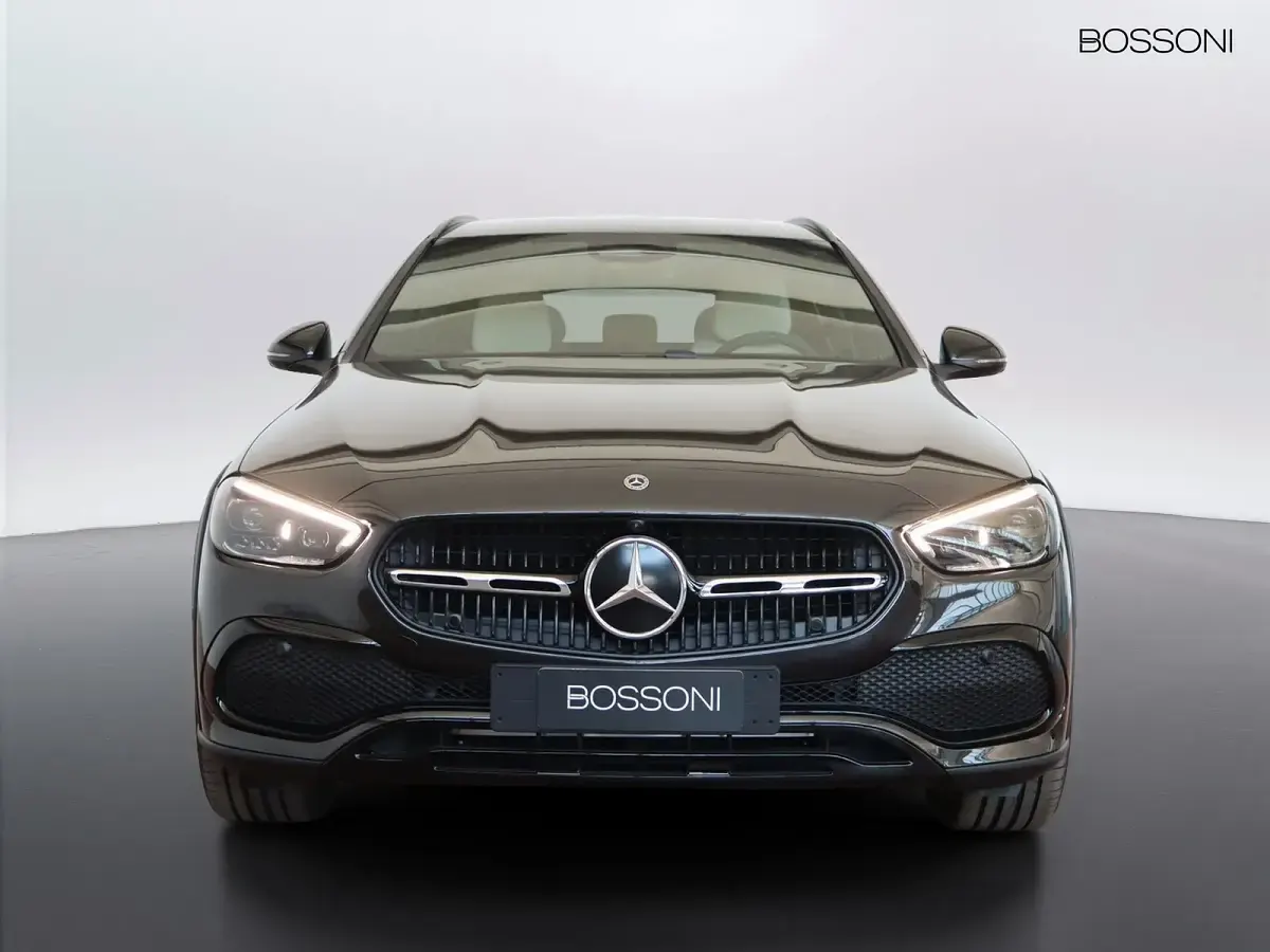 Nuova Mercedes 220 Premium 197 CV (144 kW) 2026 Grigio Station wagon