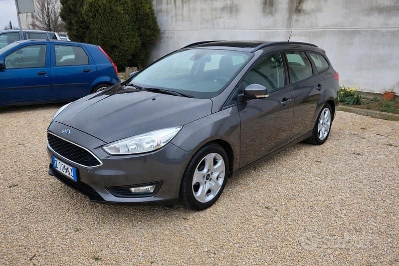 Usata Ford Focus Titanium S 120 CV (88 kW) 2016 Marrone Station wagon