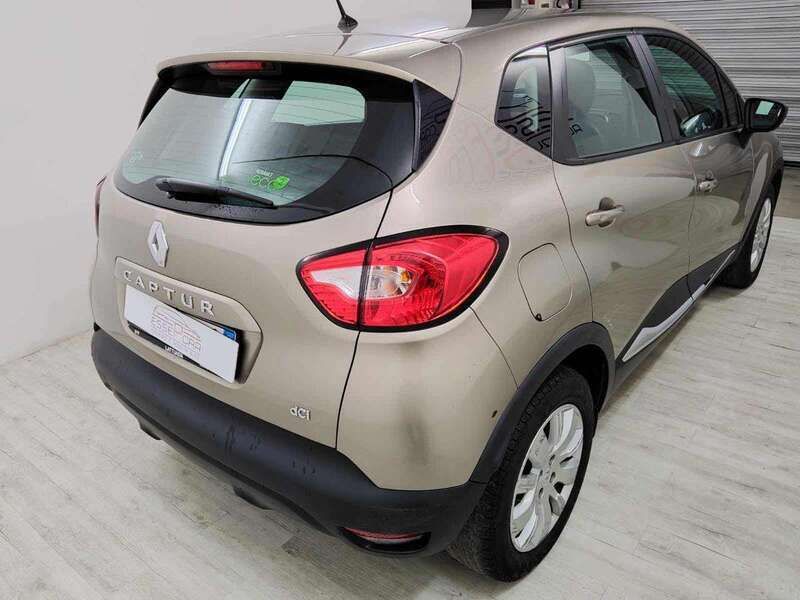 Usata Renault Captur 90 CV (66 kW) 2014 Grigio SUV