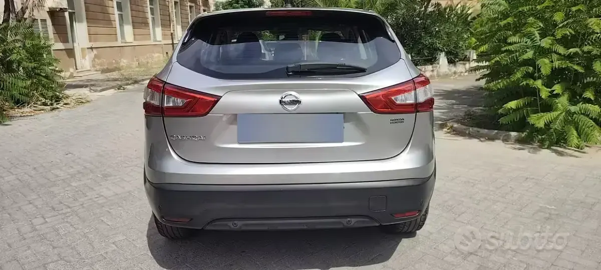 Usata Nissan Qashqai 110 CV (80 kW) 2017 Grigio SUV