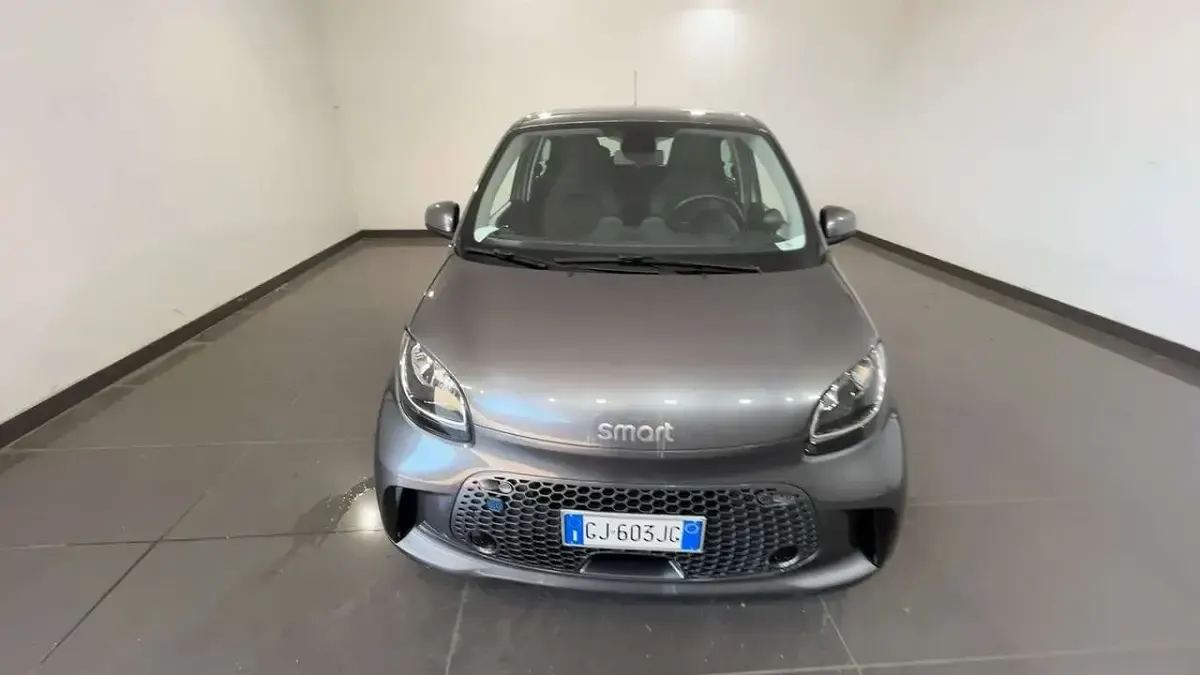 Usata Smart ForFour Electric Drive Passion 41 kW (56 CV) 2022 Grigio Berlina