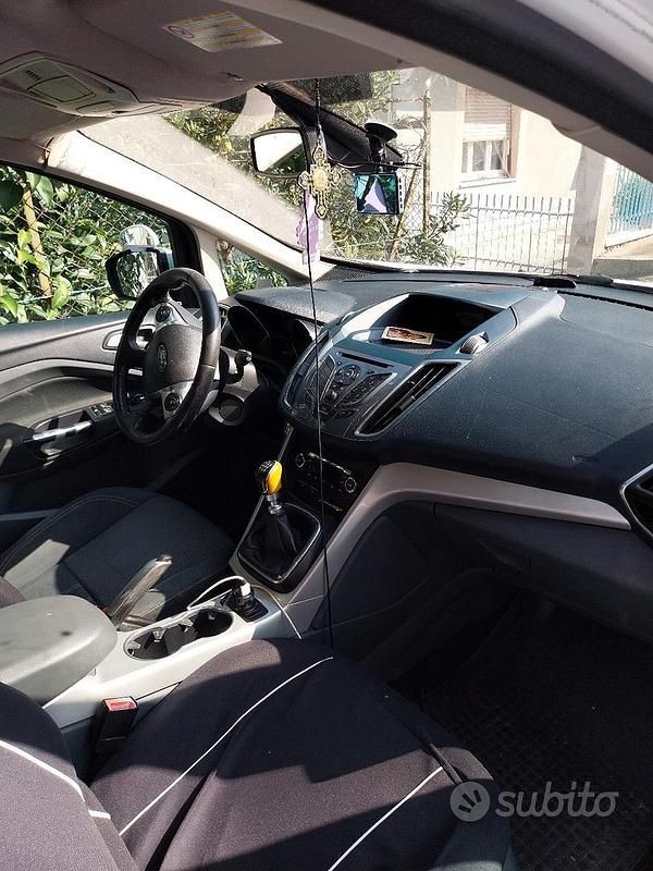 Usata Ford C-MAX 105 CV (77 kW) 2011 Bianco Monovolume