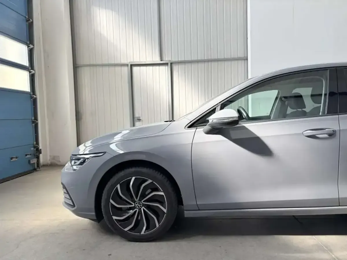 Usata VW Golf VIII Style 131 CV (96 kW) 2022 Grigio Berlina