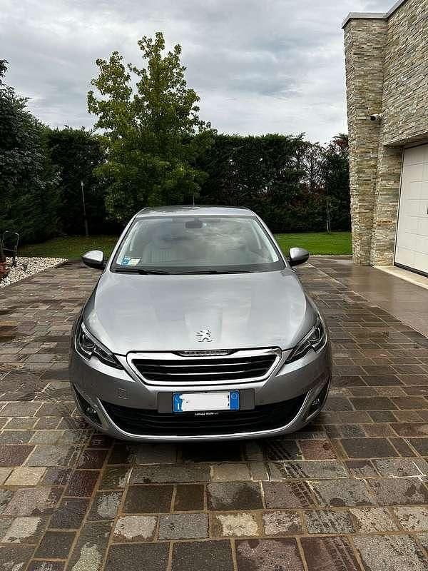 Usata Peugeot 308 Allure 116 CV (85 kW) 2015 Berlina