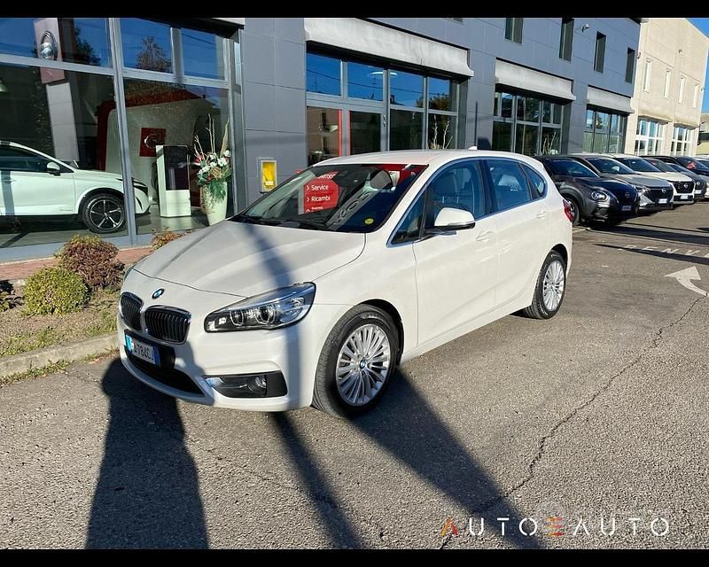 Bianco Usata 2015 BMW 216 Active Tourer Advantage Monovolume | 11.200 € (Buon prezzo) - Immagine 1/4