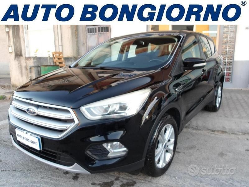 Usata Ford Kuga Titanium S 150 CV (110 kW) 2017 Viola SUV