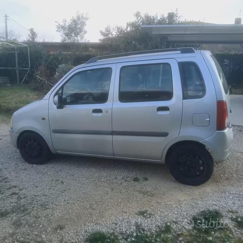 Occasion Opel Agila 58 ch (42 kW) 2002 Gris Monospace