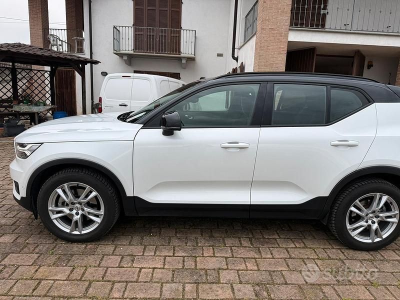 Usata Volvo XC40 190 CV (139 kW) 2018 Bianco SUV