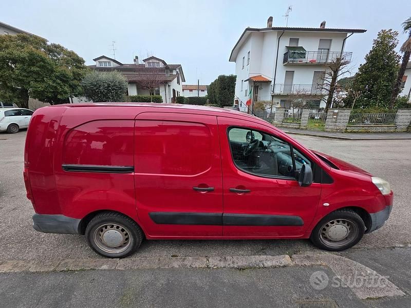 Usata Peugeot Partner 2010 Rosso