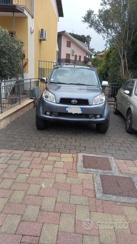Grigio Usata 2006 Daihatsu Terios SUV | 6300 € (Cara) - Immagine 1/4