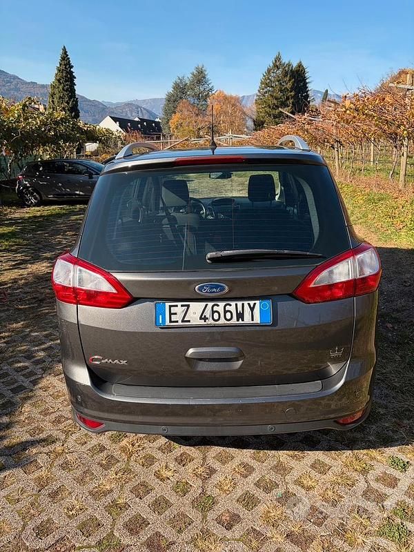 Usata Ford C-MAX S 120 CV (88 kW) 2015 Grigio Monovolume