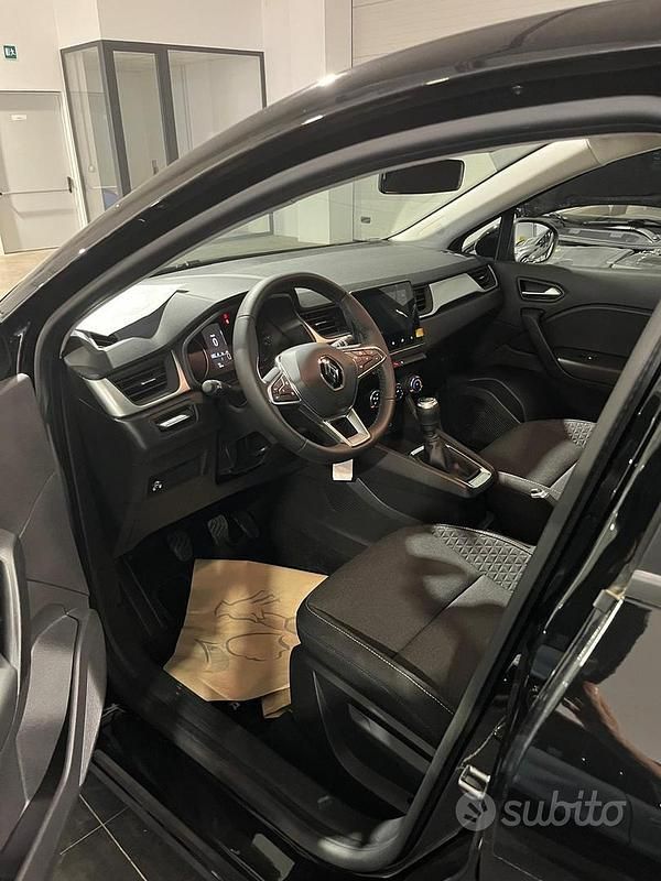 Usata Renault Captur Equilibre 101 CV (74 kW) 2024 Nero SUV