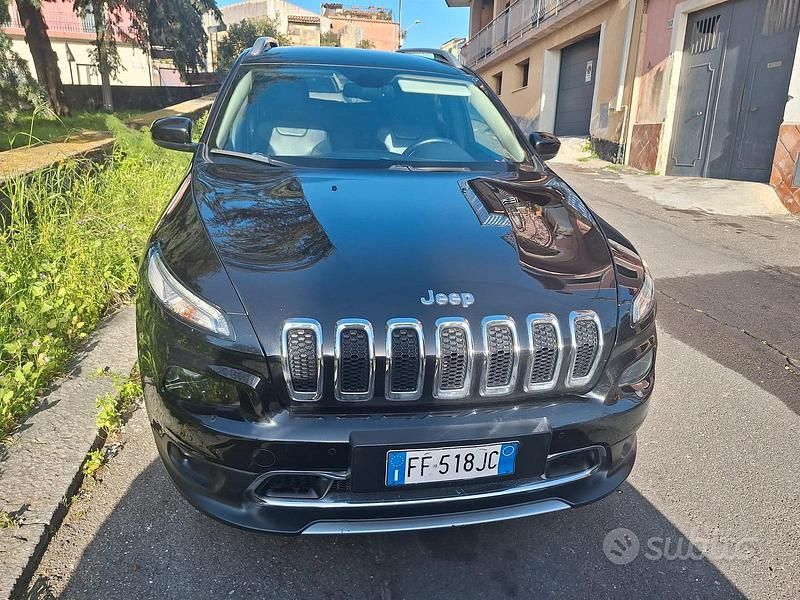 Nero Usata 2016 Jeep Cherokee SUV | 12.800 € (Buon prezzo) - Immagine 1/4