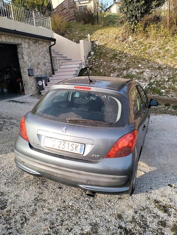 Usata Peugeot 207 2007 Grigio Utilitaria
