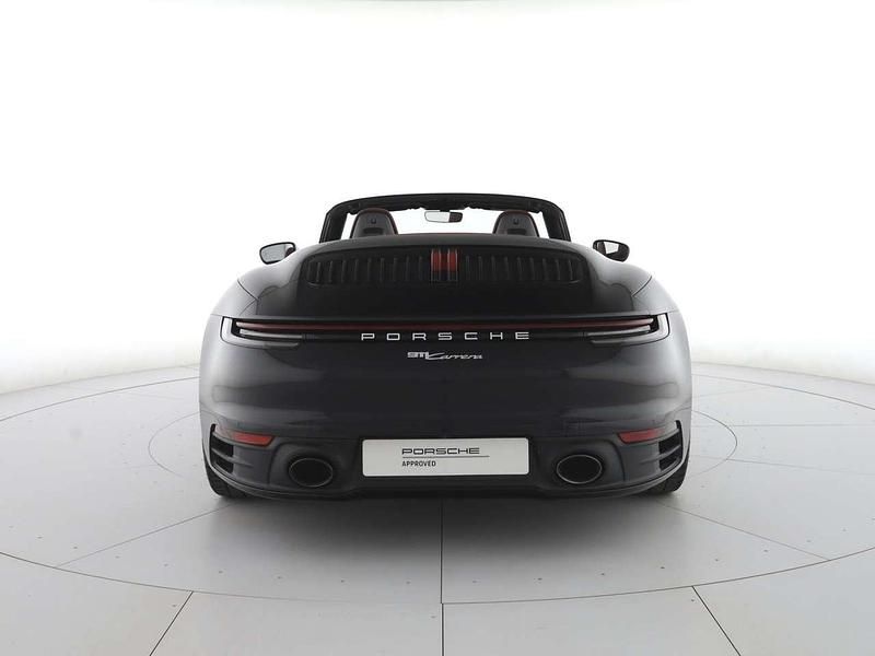 Usata Porsche 911 Carrera Cabriolet 385 CV (283 kW) 2024 Nero jet metallizzato/capote r Cabrio