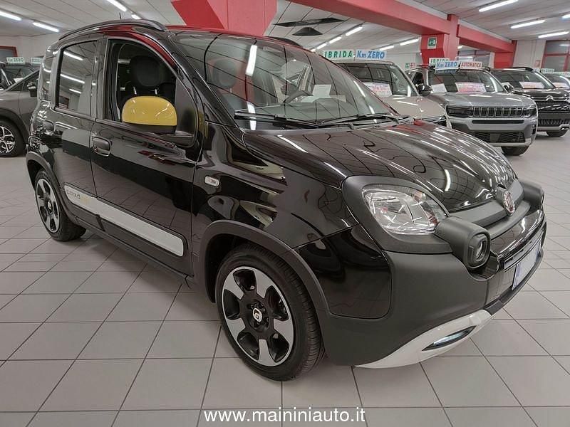 Usata Fiat Panda Cross Cross 69 CV (50 kW) 2025 Nero Utilitaria