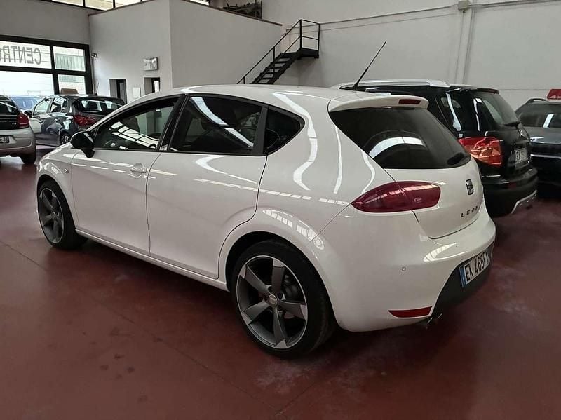 Usata Seat Leon FR 140 CV (102 kW) 2011 Other Utilitaria