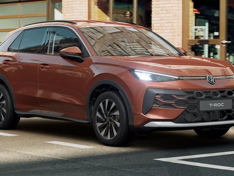 Nuova VW T-Roc Life 116 CV (85 kW) 2026 Flame red metallizzato SUV