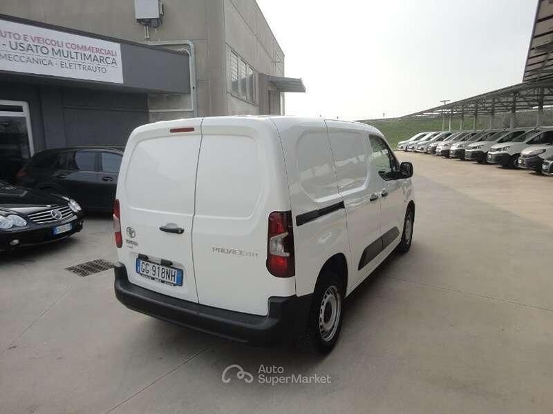 Usata Toyota Proace City City 102 CV (75 kW) 2021 Bianco Monovolume
