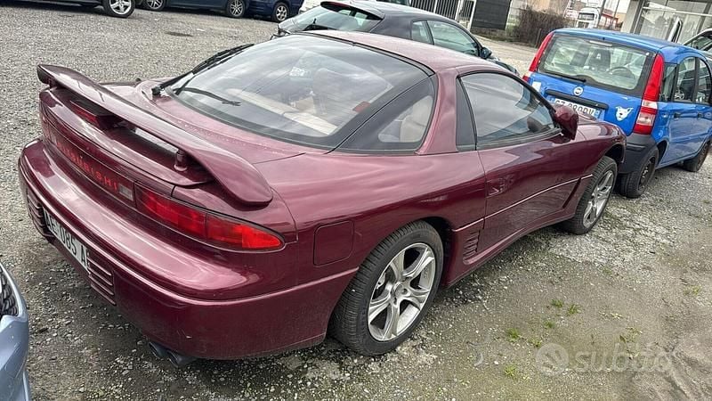 Usata Mitsubishi Space Wagon 100 CV (73 kW) 1991 Rosso Monovolume