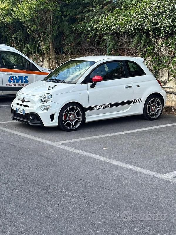 Usata Abarth 500 135 CV (99 kW) 2009 Bianco Utilitaria