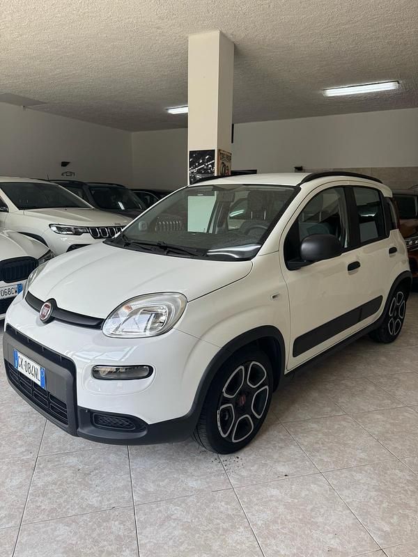 Usata Fiat Panda Cross Cross 70 CV (51 kW) 2022 Bianco Utilitaria