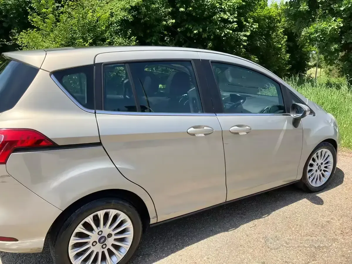 Usata Ford B-MAX 75 CV (55 kW) 2012 Monovolume