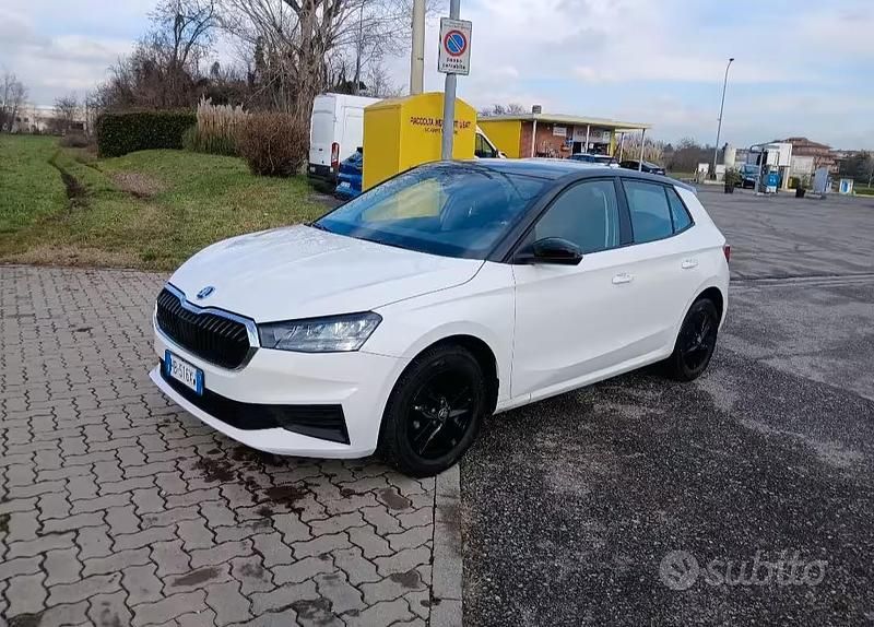 Usata Skoda Fabia 2024 Bianco Utilitaria