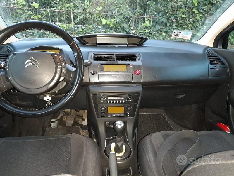 Grigio Usata 2006 Citroën C4 Tre volumi | 1000 € (Ottimo prezzo) - Immagine 1/4