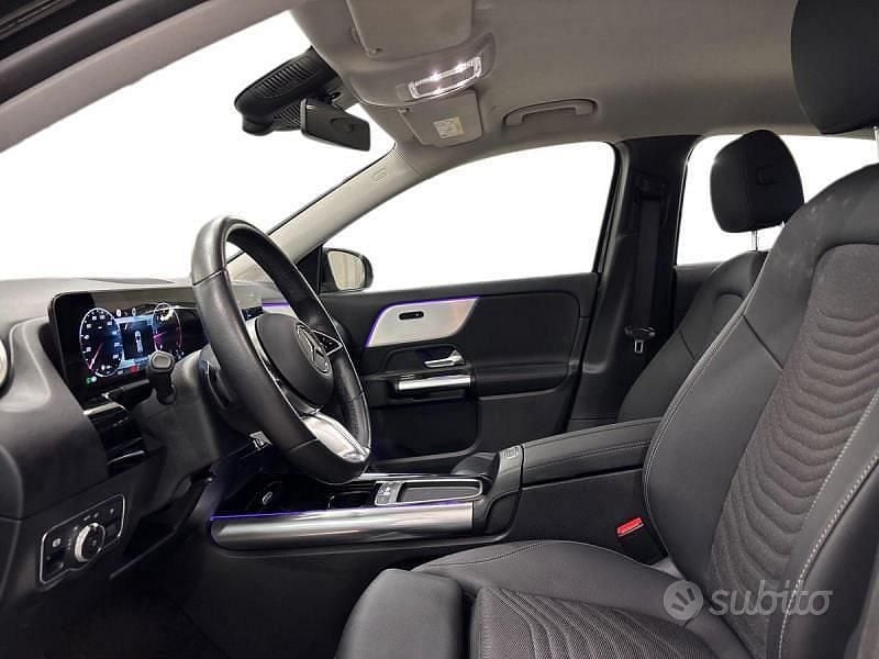 Begagnad Mercedes GLA200 Advanced Plus 150 HK (110 kW) 2024 Svart SUV