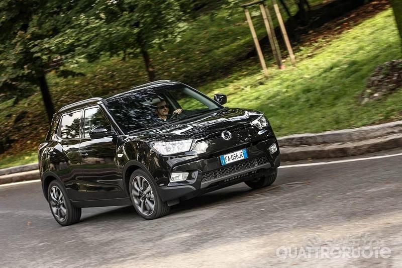 Usata SsangYong Tivoli 116 CV (85 kW) 2016 Nero SUV