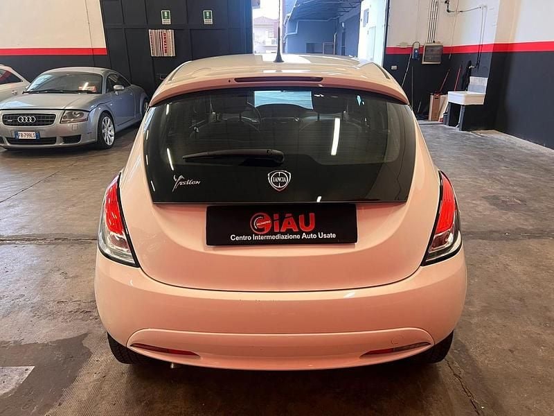 Usata Lancia Ypsilon S 95 CV (69 kW) 2016 Bianco Utilitaria