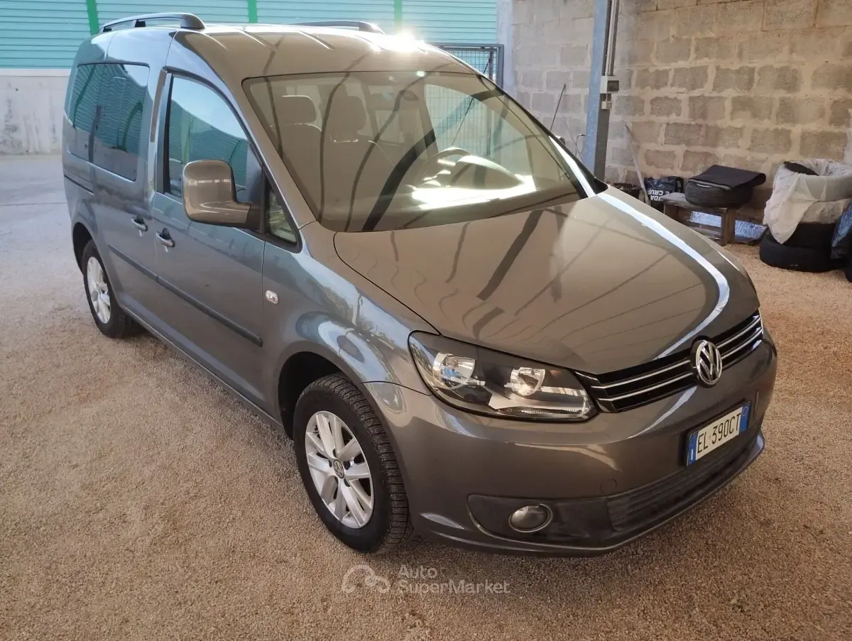 Usata VW Caddy Highline 102 CV (75 kW) 2011 Grigio Monovolume