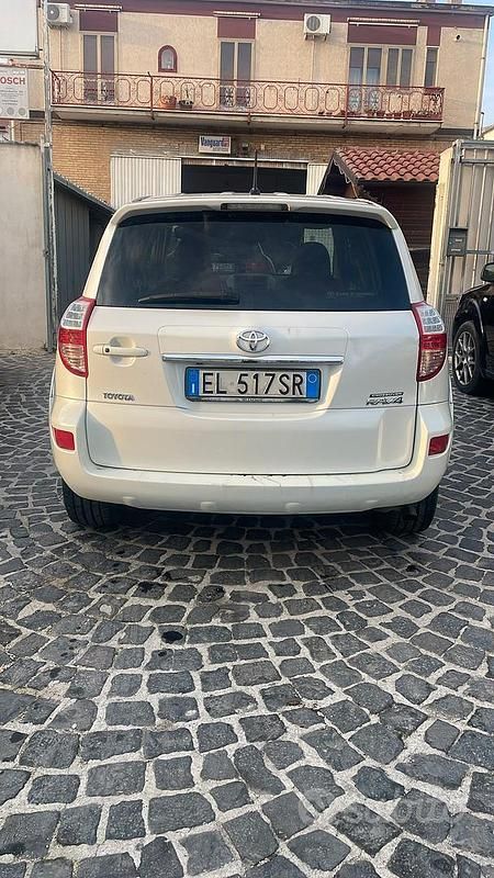 Usata Toyota RAV4 150 CV (110 kW) 2012 Bianco SUV