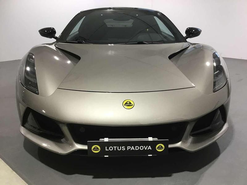 Usata Lotus Emira 364 CV (267 kW) 2025 Nimbus grey Coupé