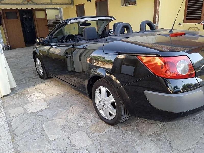 Occasion Renault Mégane Cabriolet Dynamique 106 PK (77 kW) 2007 Zwart Cabriolet