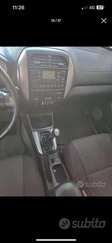 Second-hand Toyota RAV4 150 CP (110 kW) 2004 SUV