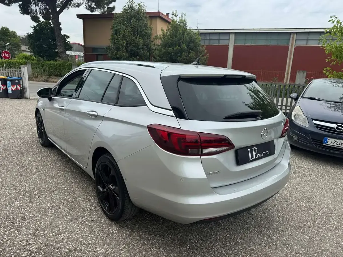 Usata Opel Astra GS Line 122 CV (89 kW) 2020 Argento Station wagon