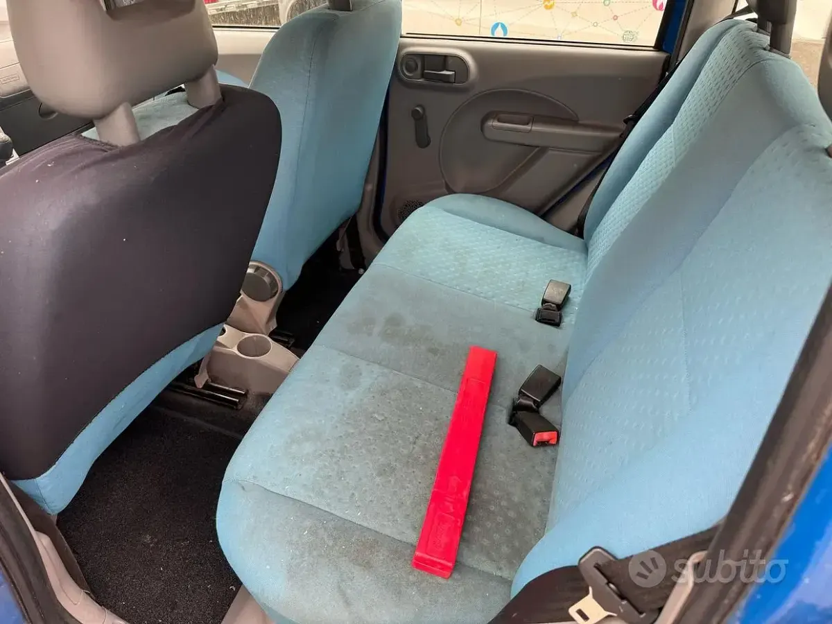 Usata Fiat Punto Active 60 CV (44 kW) 2005 Bluazzurro Utilitaria