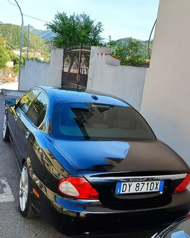 Usata Jaguar X-type Executive 155 CV (114 kW) 2009 Nero Berlina