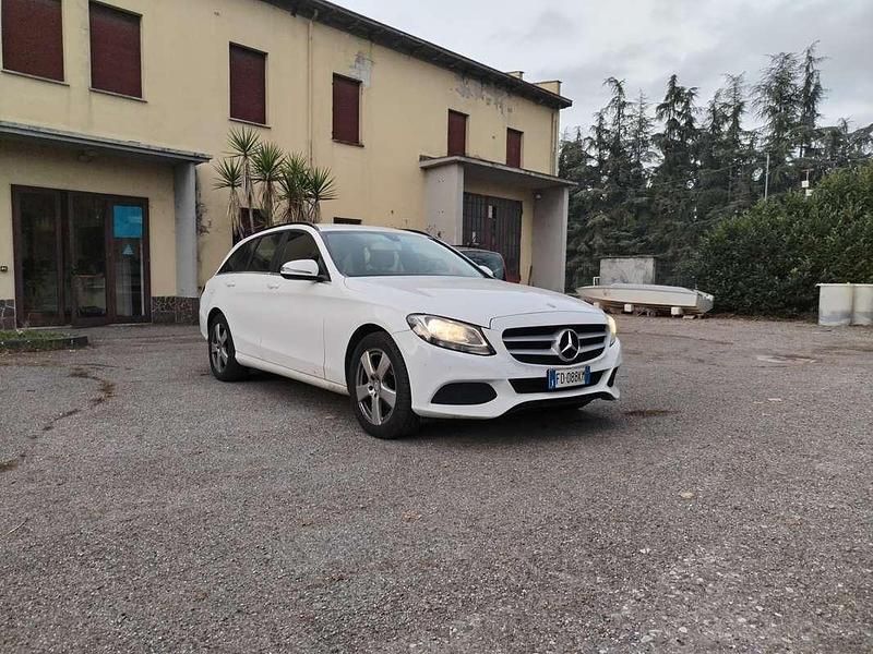 Usata Mercedes C180 Premium 116 CV (85 kW) 2016 Bianco Station wagon
