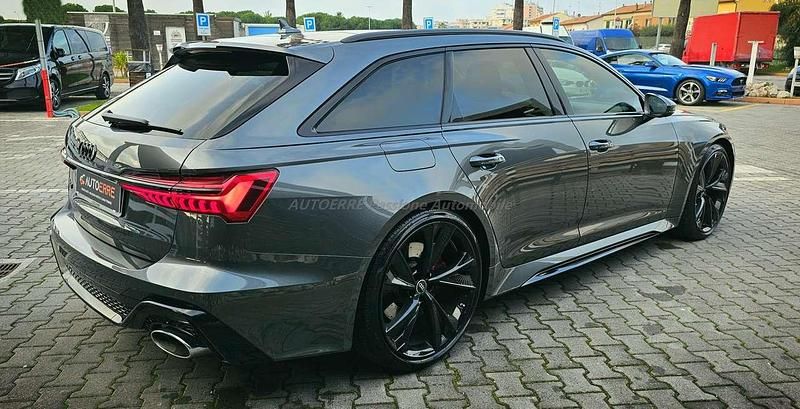 Usata Audi RS6 Performance 630 CV (463 kW) 2023 Grigio Station wagon