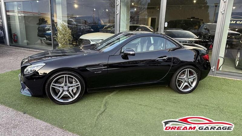Usata Mercedes SLC43 AMG AMG 367 CV (269 kW) 2018 Nero Coupé