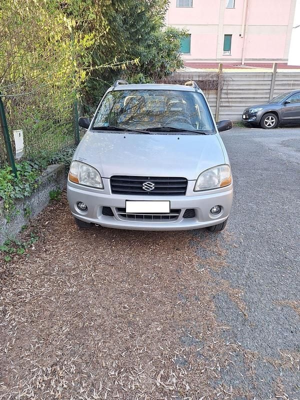 Second-hand Suzuki Ignis 83 CP (61 kW) 2001 Gri Hatchback