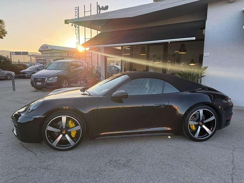 Usata Porsche 992 385 CV (283 kW) 2020 Nero Cabrio