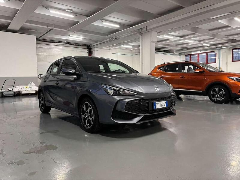 Grigio Nuova 2025 MG MG3 Due volumi | 16.490 € (Ottimo prezzo) - Immagine 1/4