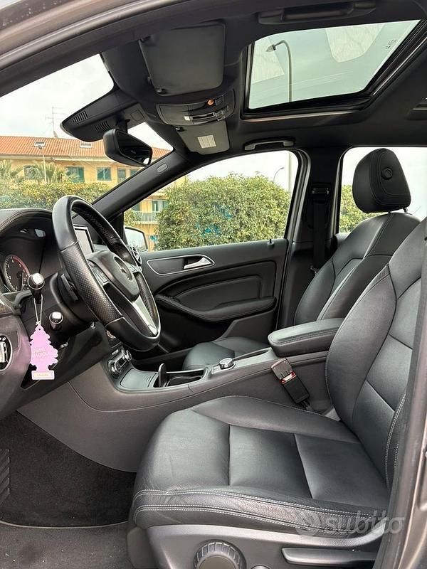 Usata Mercedes B200 2012 Monovolume