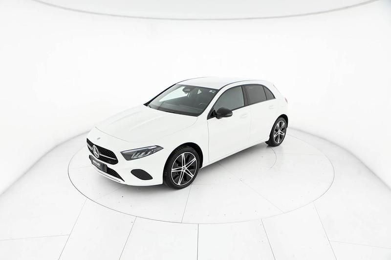 Usata Mercedes E250 Advanced 163 CV (119 kW) 2023 Bianco polare Berlina